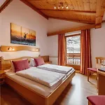 Alpenrose Hotell 3*