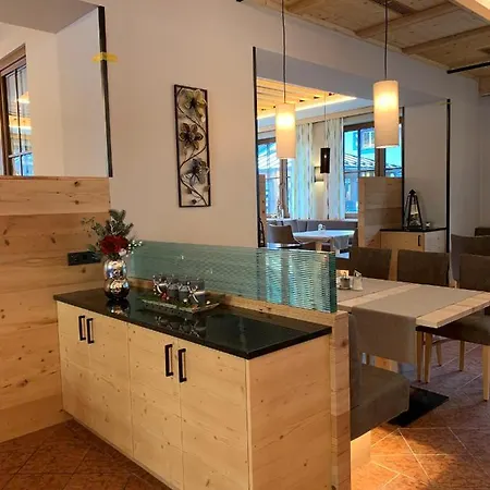 Отель Alpenrose Мюльбах-ам-Хохкёниг