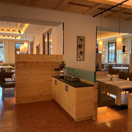 Alpenrose Hotel