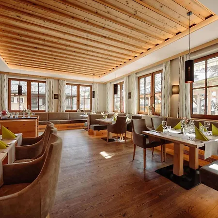 Hotel Alpenrose Muhlbach Am Hochkonig