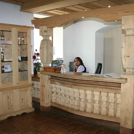 Hotell Alpenrose 3*